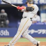 【巨人】岡本和真(25) .280 8本(1位) 22打点(1位) OPS.933(3位)