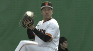 巨人・大勢が右ふくらはぎ痛で急きょキャンプ離脱　