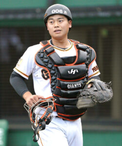 育成選手４２人で競争、支配下残り７枠の激戦へ